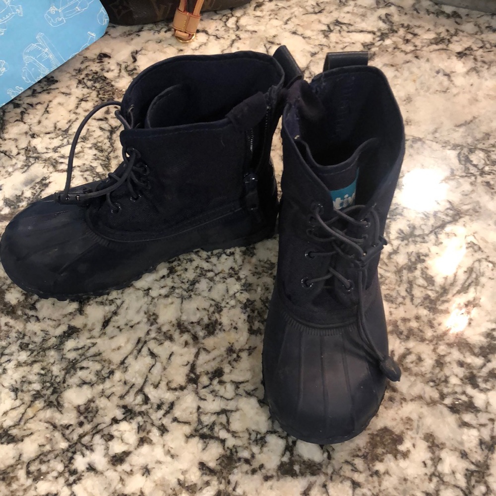 Native shoes boots